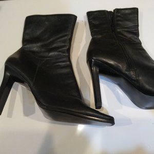 Sketchers Black Leather Mid-calf Boots Size 8